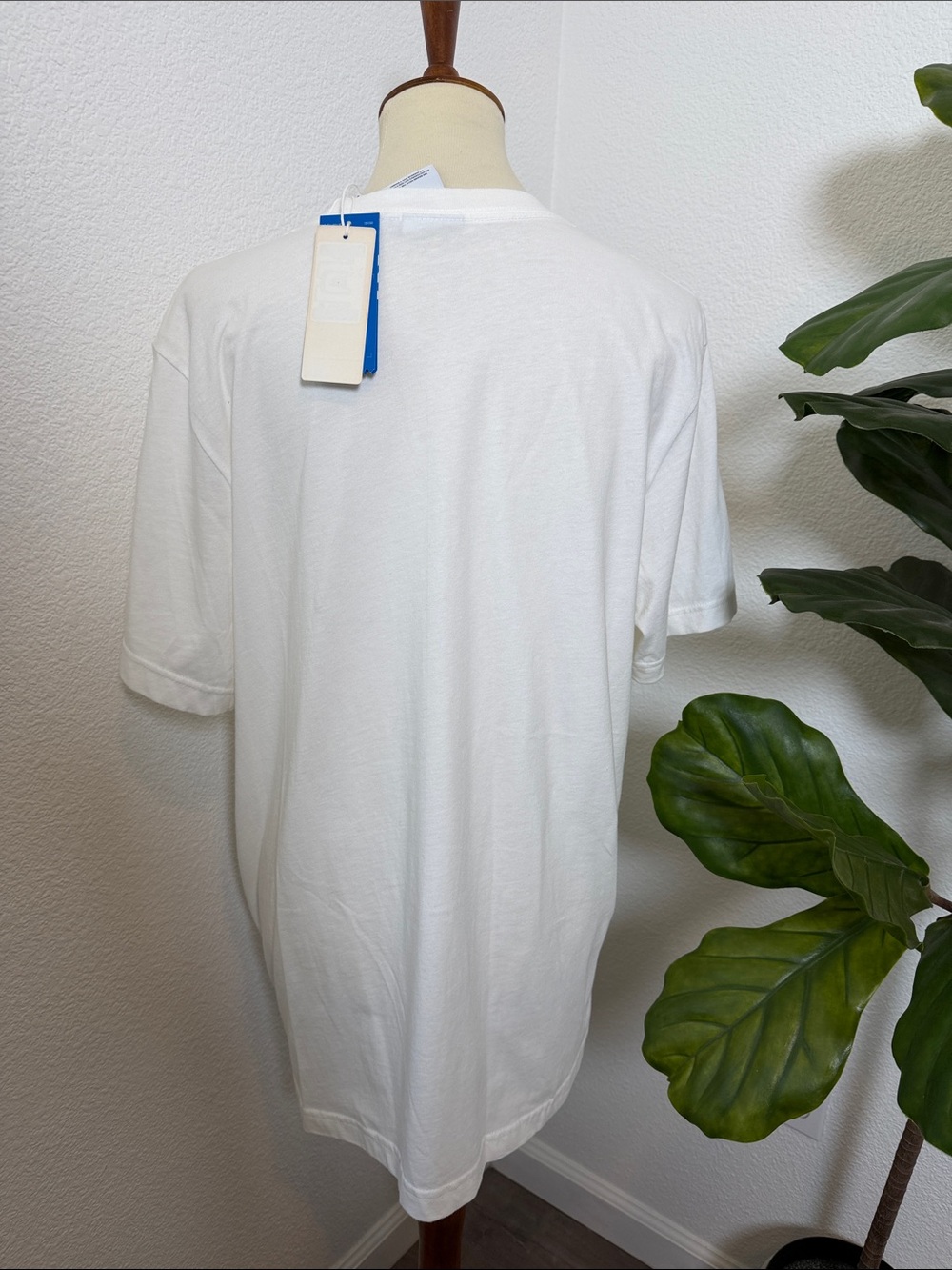 NWT Adidas Men’s White T-Shirt - Picture 8 of 10